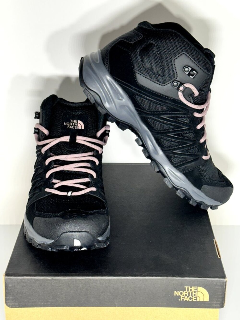 North Face Women's Size 9.5 Truckee Mid Hiking Boots Black Woodrose Pink - NEW